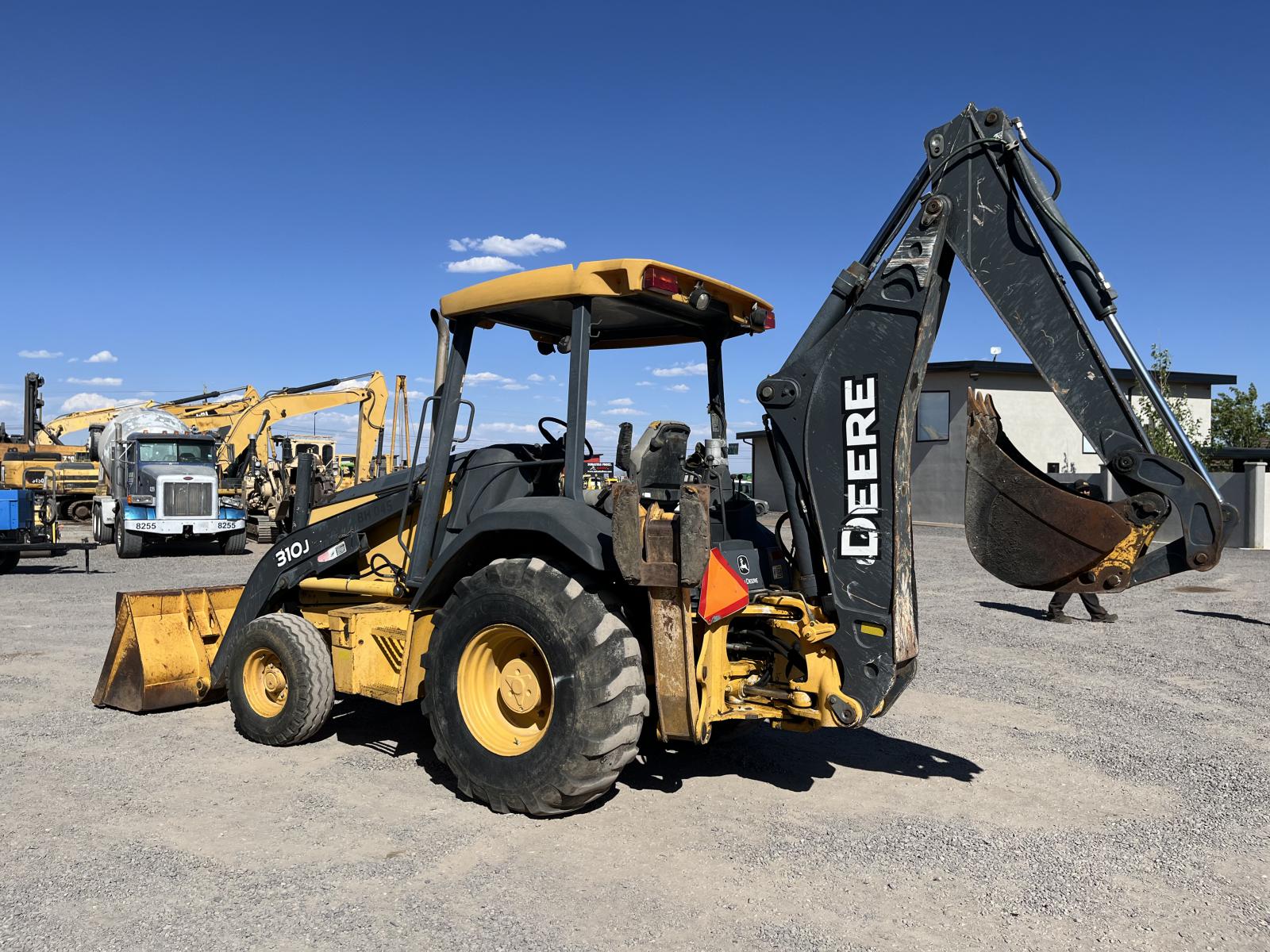 ./imagenes/INVOICE/2019/17656/RETROEXCAVADORA JOHN DEERE 310J (12).JPG